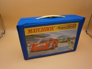 Vintage 1970 Matchbox Lesney Superfast Collector's Mini-Case holds 24 cars