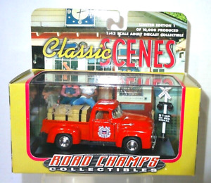 Road Champs Collectibles Classic Scenes 1956 Ford F-100, 1:43