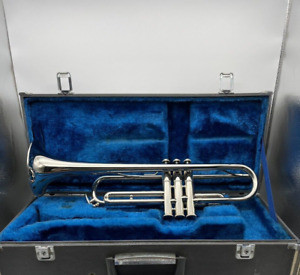 YAMAHA YTR-135 Trumpet Silver Color with Hard Case Used