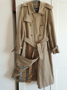 Burberry Men's Vintage Double Breasted Trench Coat UK 48 Small/Medium