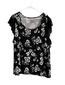 Torrid Women Super Soft Shirt Top Size 2 2x Black White Floral Short Lace Sleeve