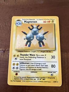 Magneton 9/102 Base Set Holo Rare Vintage Pokemon Card
