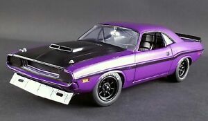 1/18 1970 Dodge Challenger R/T Plum Crazy Purple Street TA Made By Acme A1806010