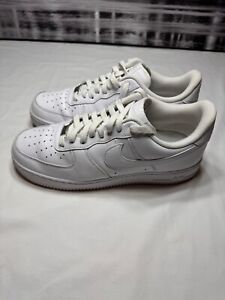 Nike air force 1 '07 low triple white Size 10.5