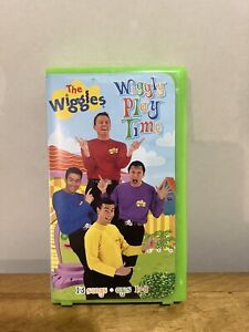 The Wiggles Wiggly Play Time VHS Tape 2001 Vintage Kids Show Green Clamshell