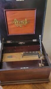 1890's Regina Music box and 21 metal discs, plays perfectly, near mint Rahway NJ