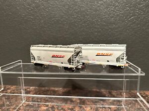 HO SCALE ATHEARN SET OF 2 ACF BNSF 2970 2-Bay Hoppers WEATHERED