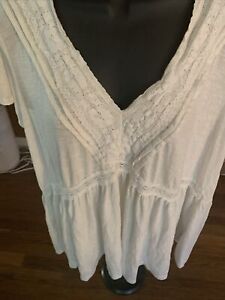 Torrid 2 Woman White Lace Baby Doll Short Sleeve Blouse 2078