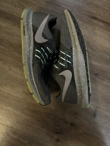 Men’s Size 11 Nike Running Shoes Black Grey Teal