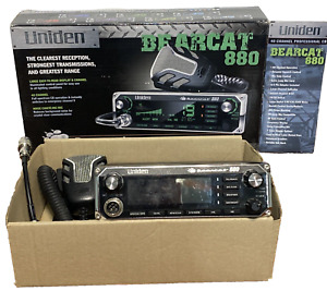 Uniden Bearcat 880 40-Channel CB Radio with 7-Color Digital Display Used in Box