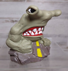 Vintage Street Wise Hammerhead Shark Squirt Water Shooter Bath Toy 1995