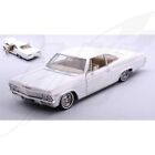 FR- Welly CHEVROLET IMPALA SS396 COUPE' 1965 LOW RIDER WHITE 1:24 - WE22417WH