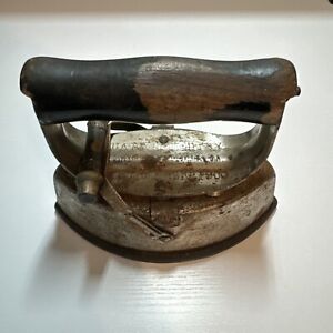 Vintage Cast Iron Sad Iron - Asbestos 72-B Sad Iron