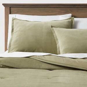 Full/Queen Cotton Velvet Comforter & Sham Set Green - Threshold