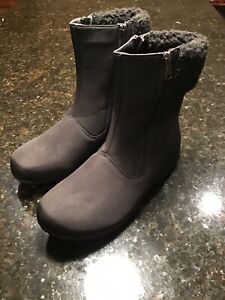 Propet Vaporex Women's Zip Boots Size 11 M Snow Boots in Excellent Condition