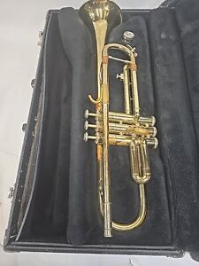 Bach TR300 Bb Beginner Student Trumpet w/ Case Mouthpiece
