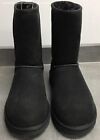 UGG W Classic Short II Cold Weather / Snow Boots - Size 7 - Lightly Used