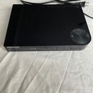 Samsung BD-F6700 Blu Ray disc player (no remote) tested working