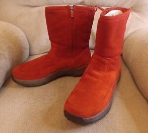 LL Bean Boots Womens Red Suede Mid Calf Size 9M                     /344
