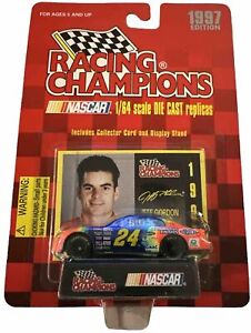 Racing Champions #24 Jeff Gordon 1997 NASCAR Chevy Monte Carlo DuPont 1:64