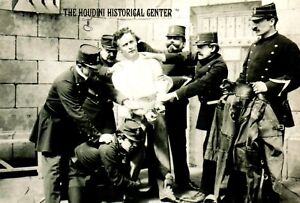 Harry Houdini Photo - Houdini Historical Center Appleton Wisconsin Postcard