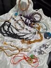 17 PIECE JEWELRY LOT/MOSTLY VINTAGE/WEARABLE/SELLABLE/ # 744