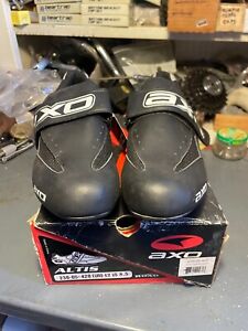 NOS Axo Altis Road Cycling Shoes Black size 42 Great Beginner Road Shoe