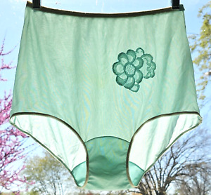 60s Green Vintage Panties~KAYSER USA~Double Nylon Gusset~6~All Nylon