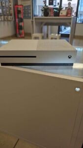 Microsoft Xbox One S White Console Model 1681 / for parts / No Display