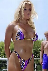 Pamela Anderson Wearing Colorfull Bikini 8x10 Picture Celebrity Print