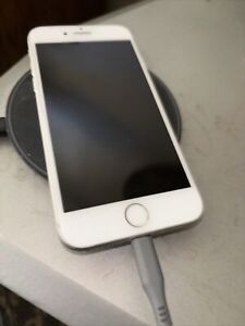 Apple iPhone 7 - 32 GB - Silver (AT&T)