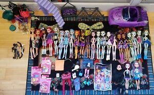 New ListingLarge Monster High Doll & Accessories Lot! 22 Dolls! & more!