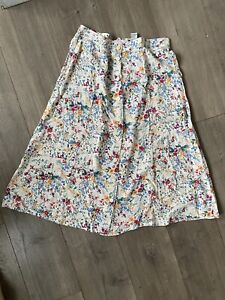 Vtg Sag Harbor Floral Skirt  Sz Petite Medium (8) Multicolor
