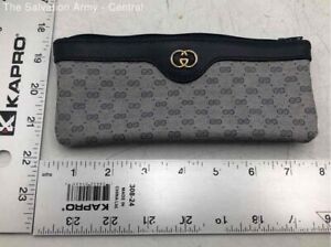 Gucci Womens Navy Gray Signature Print Rectangle Shape Wristlet Wallet With COA