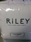Riley White Goose Down Comforter All Season / Full Queen 90
