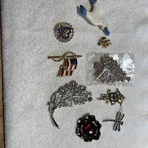 Assorted Vintage Brooches. A Lot Of 9.   Lot# 465