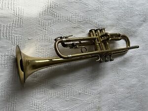 Vintage Holton Collegiate Trumpet With Mouthpiece  Made in US