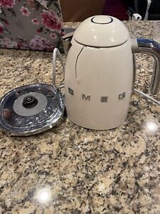 Smeg off white electric tea kettle