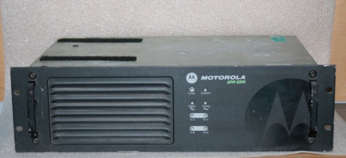 MOTOROLA MOTOTRBO XPR8300 UHF REPEATER AAM27TRR9JA7AN 450-512 mhz 1-40 Watts.