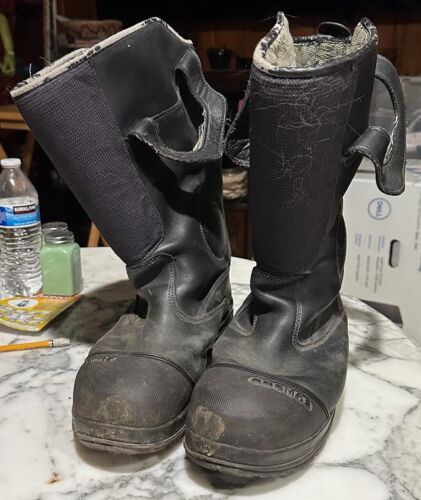 Cosmas Titan Bunker - Structural Fire Boots Size 13 E Used