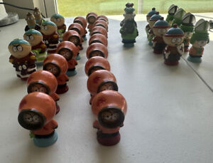 2001 South Park Collector Chess Set Complete Set Of 32 Chess Pieces