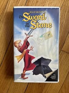 New ListingThe Sword in the Stone (Walt Disney Classics Black Diamond, VHS) Pre-Owned, Good