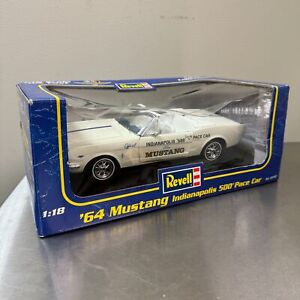 Revell 1964 White Ford Mustang Indianapolis 500 1:18 Scale Pace Car #57