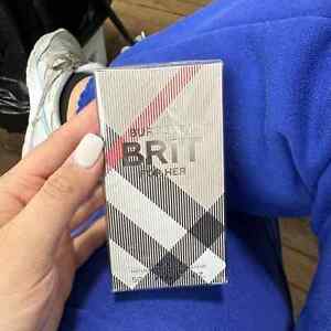 Burberry brit for her 1.6oz Brand new and sealed