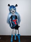 New ListingMONSTER HIGH Freaky Fusion Ghoulia Yelps Doll Mattel
