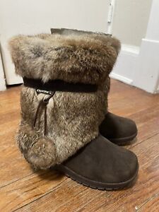 Bearpaw Women's Tama Chocolate Snow Boots, Women’s Size 7 US **NEW WITH TAGS**