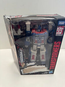 Transformers War for Cybertron Siege Leader WFC-S13 Ultra Magnus New Damaged Box