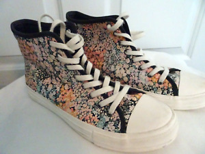 American Eagle Floral Print Size 8 Ladies Lace Up/Athletic Shoes - LKN