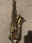 Jupiter JTS-689 gold Tenor Saxophone, Case Included