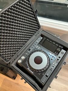 Pioneer CDJ-2000NXS DJ Turntable, USB, CD Player, Black, with Hard Shell Case